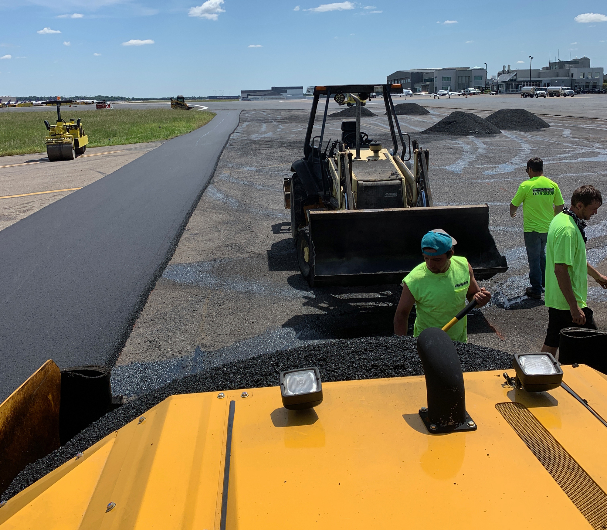 Team Paving At Airport